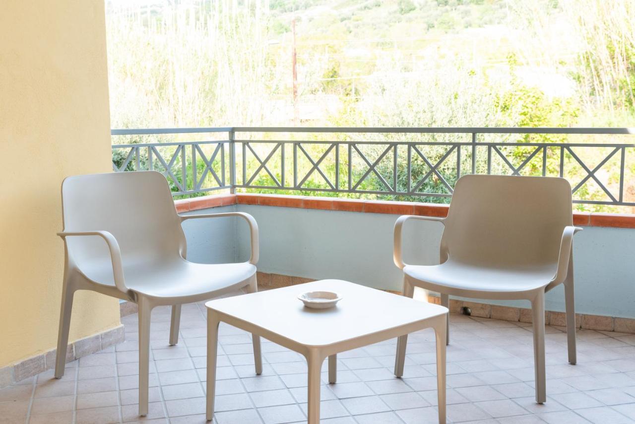 Cilento Suite - Vinarte B&B Agropoli Bagian luar foto